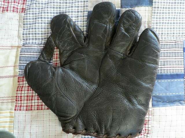 Spalding 1 Inch Web Black Front